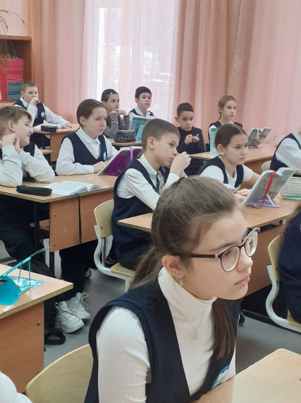 Акция "Приведи друга в библиотеку!".