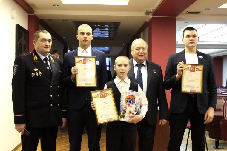 Лицеисты помогли поймать преступника.